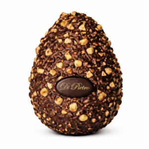 Uovo cioccolato al fondente e nocciole